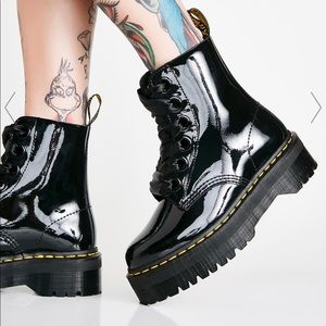 BRAND NEW DR MARTENS “MOLLY”